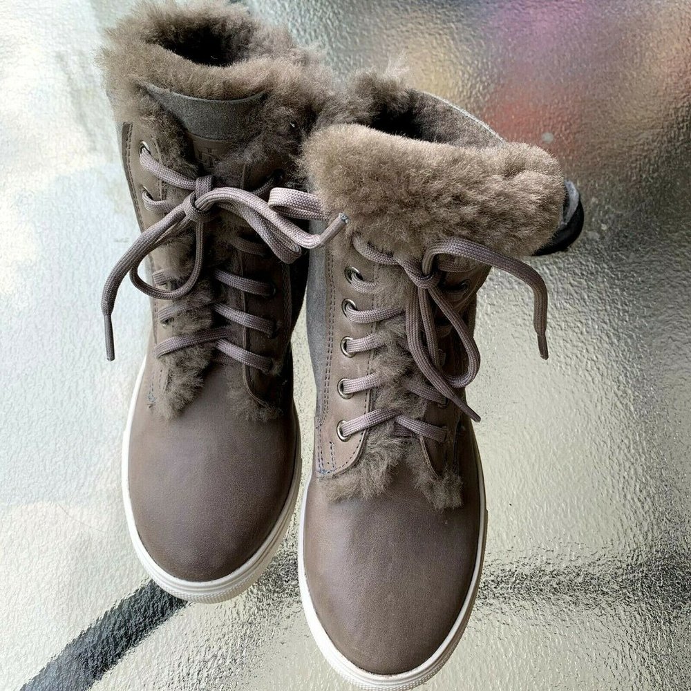 Women's Gray Fur-Lined Boots